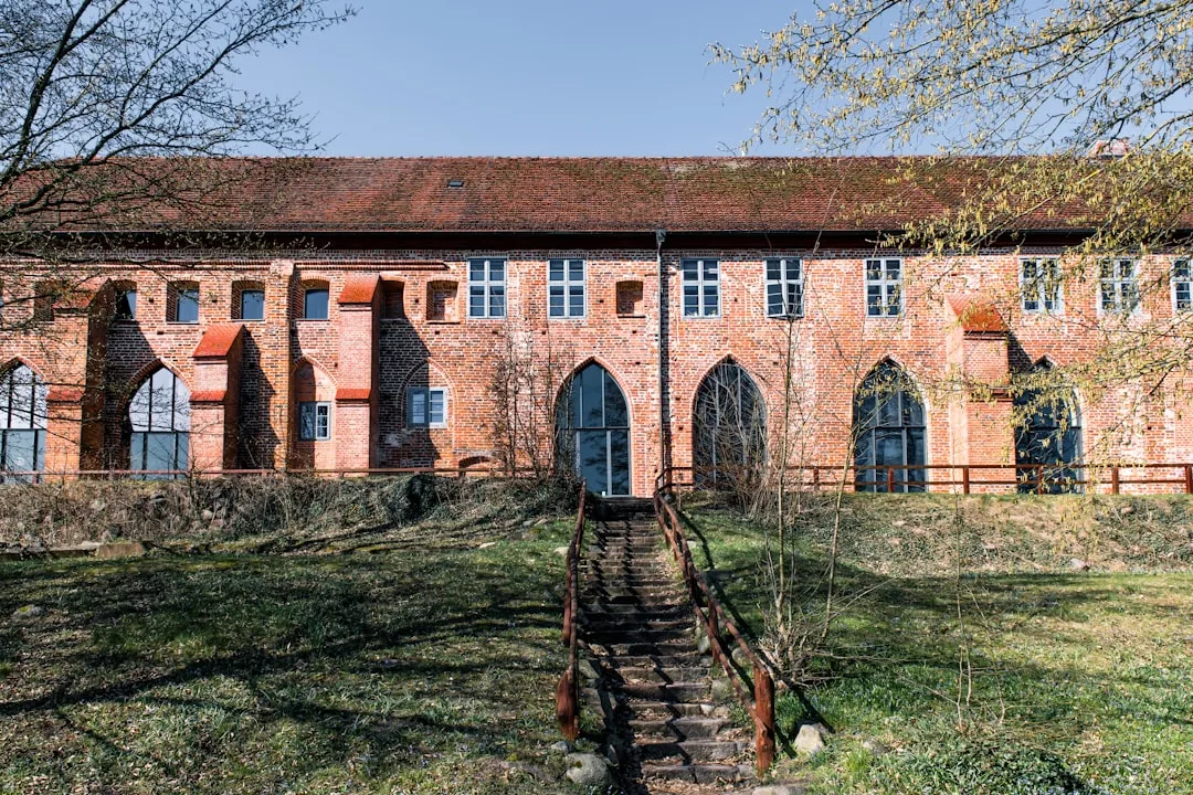 Brandenburger Töpfermarkt am Heine-Ufer: Keramik-Vielfalt in Brandenburg